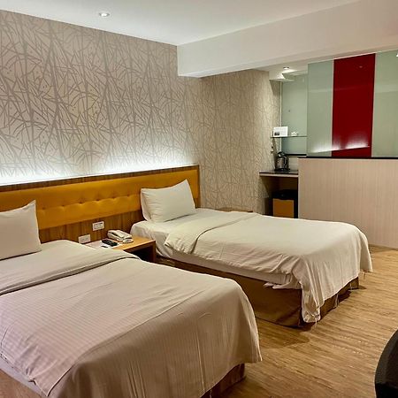 Bamboo Hotel Каосюн Екстериор снимка