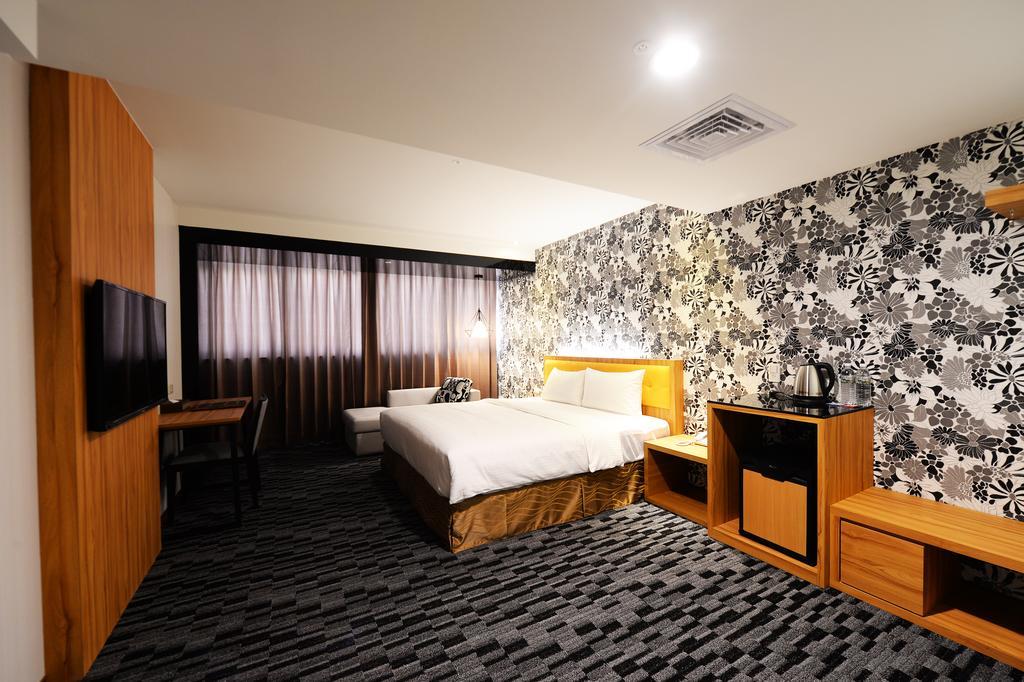 Bamboo Hotel Каосюн Екстериор снимка