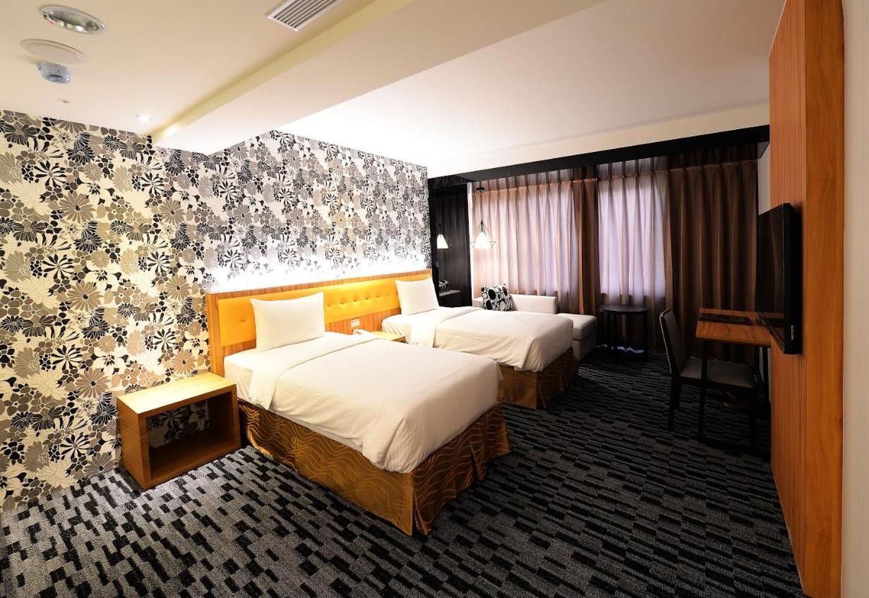 Bamboo Hotel Каосюн Екстериор снимка