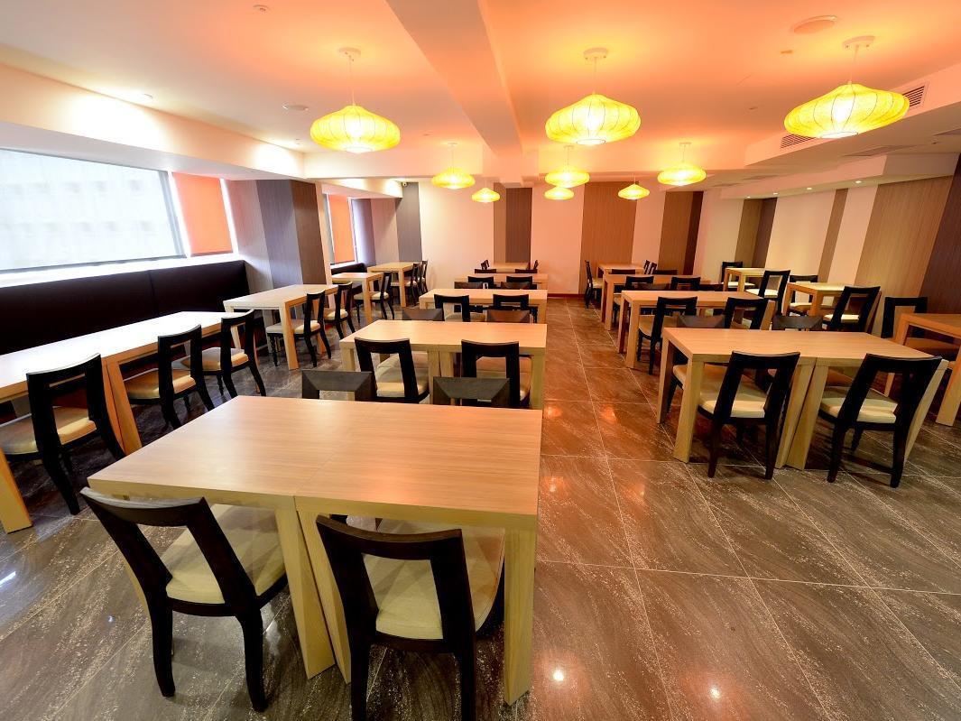Bamboo Hotel Каосюн Екстериор снимка